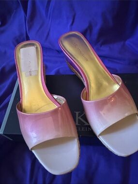 Shades of pink lil wedge slide